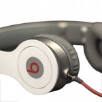 Genuine Monster Beats by Dr Dre Solo High Performance Headphones White (Retail) Genuine Monster Beats by Dr Dre Solo High Performance Headphones White (Retail)