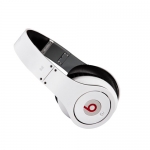 Genuine Monster Beats by Dr Dre Studio High Definition Powered Isolation Headphones White (Retail) Genuine Monster Beats by Dr Dre Studio High Definition Powered Isolation Headphones White (Retail)