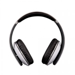 Genuine Monster Beats by Dr Dre Studio High Definition Powered Isolation Headphones White (Retail) Genuine Monster Beats by Dr Dre Studio High Definition Powered Isolation Headphones White (Retail)