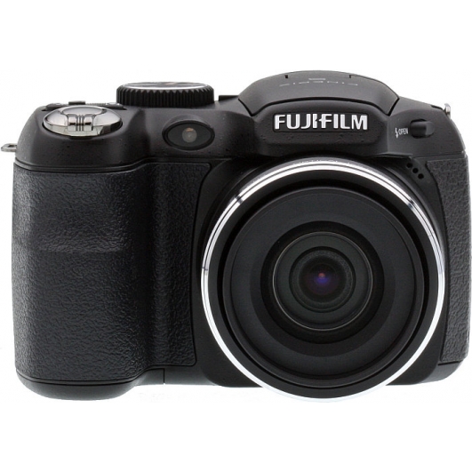 Fuji Film Finepix S2550HD
