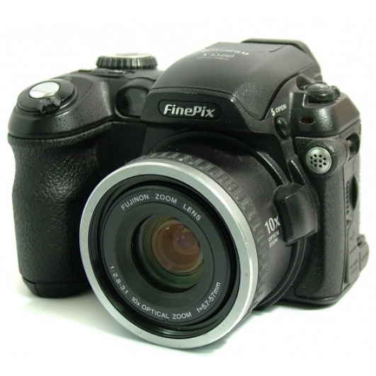 Fuji Film Finepix S5500